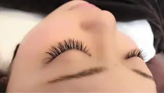 マツエク・マツパ 岡田詩織 MODE Ks松原店のヘアスタイル