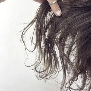 ミディアム カラー ブリーチカラーレイヤ ーカット🦋annaのヘアスタイル