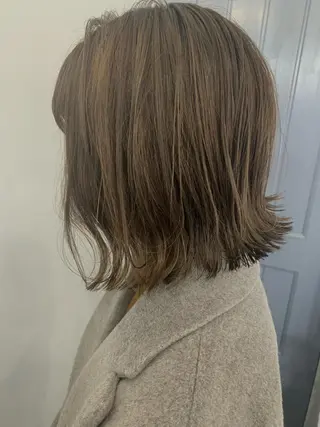 ミディアム 舘谷 愛莉のヘアスタイル