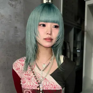 ミディアム anna 韓国レイヤ ー/ ハッシュカットのヘアスタイル