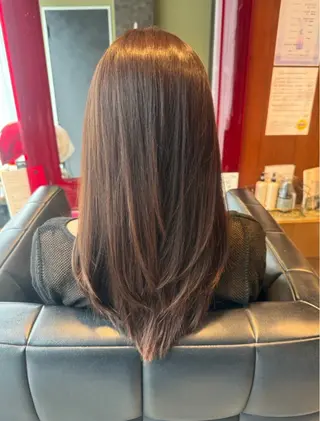 セミロング UNREVE所属・藤井 麗桜のヘアスタイル