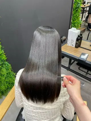 ロング RAF Sakuraのヘアスタイル