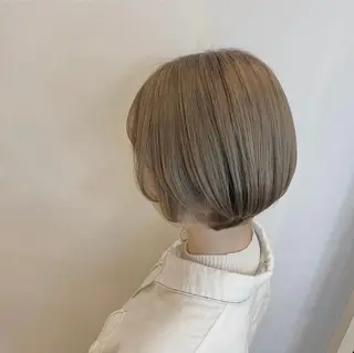 ショート カラー 落合 美穂のヘアスタイル