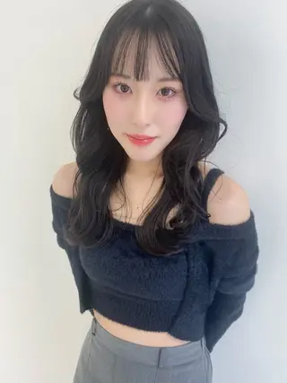 セミロング 推し活/韓国/ブリー チカラーminamiのヘアスタイル