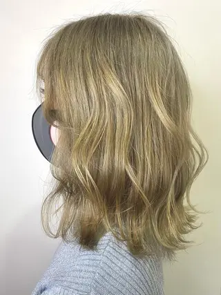ミディアム カラー 透明感カラーブリーチ 🌼シゲモトアヤ🌼のヘアスタイル
