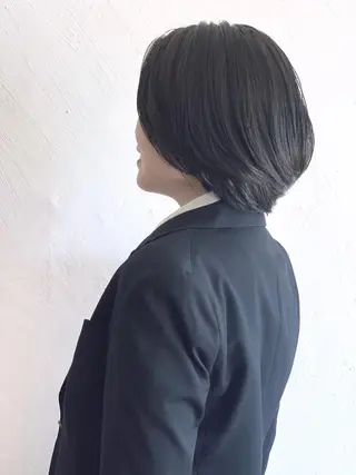 カラー ヤノ ナオミのヘアスタイル