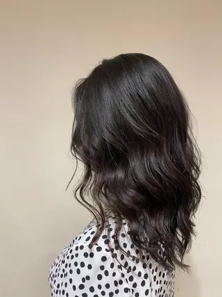 セミロング カラー カマチョ タイスのヘアスタイル