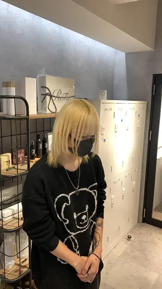 ミディアム L STUDIO心斎橋店所属・派手髪支持率No1 Eisukeのヘアスタイル