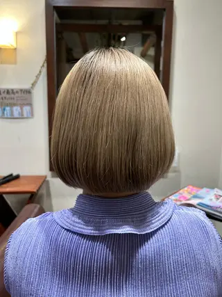 ミディアム 水谷 菜央のヘアスタイル