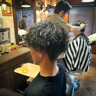 ミディアム パーマ メンズ JOY BOX所属・坪田 龍樹のヘアスタイル