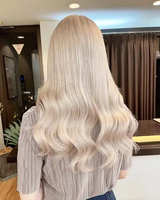 ロング カラー ANKH CROSS 🦋mako🦋のヘアスタイル