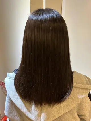 ミディアム 水谷 菜央のヘアスタイル