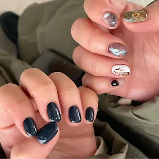 ショート m kaori𓃟のネイルデザイン