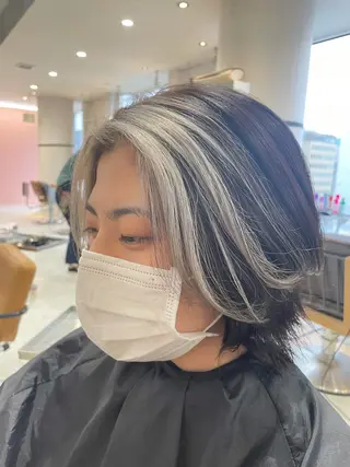 ショート カラー 艶ハイトーン👑♡ NATSUKIのヘアスタイル