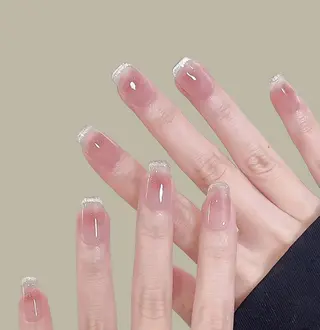 ネイル 高木 維麗絲のネイルデザイン