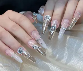 ネイル Pure&Rich Nailのネイルデザイン