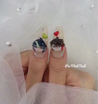 セミロング momo 長さだしのネイルデザイン