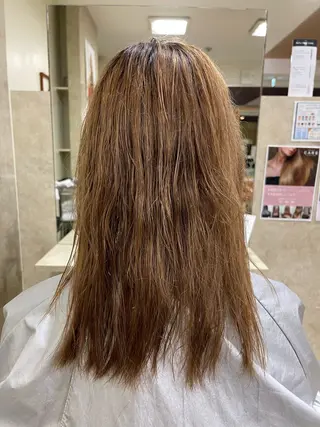 セミロング CARE SHINSAIBASHI所属・縮毛・酸性ストレート 特化のヘアスタイル