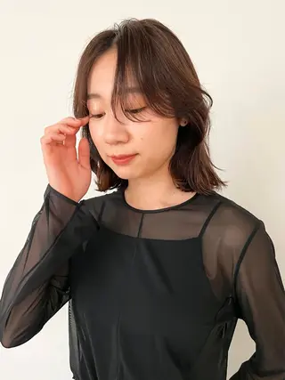 ミディアム カラー 顔周りレイヤー🌈 透明感カラ⭐️RENのヘアスタイル