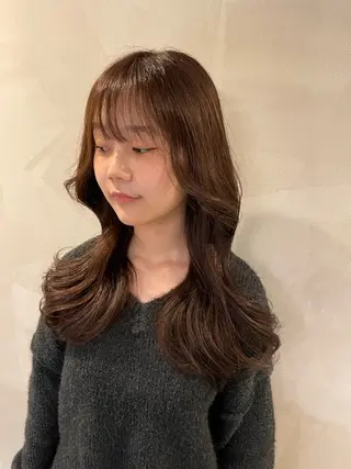 ミディアム Heath所属・Heath 姪浜 ⌇フタバのヘアスタイル