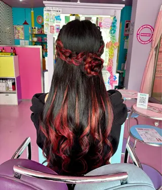 ロング TOY🐈‍⬛🎀 派手髪/地雷系のヘアスタイル