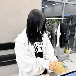 カラー LIT.所属・レイヤーカット🎀 モデル施術◎吉村麻佳のヘアスタイル