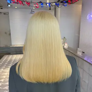 ミディアム カラー HIKARI🐈⬛ レイヤー×デザインのヘアスタイル