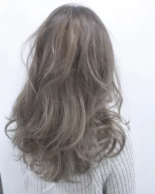 セミロング カラー エクステの神様 ▫️原島ユウヤ▫️のヘアスタイル