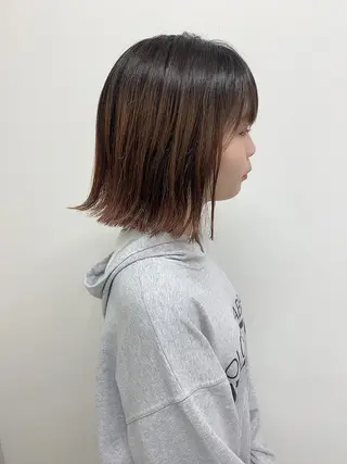 ショート 色白に見える暗髪 梅田・増田のヘアスタイル