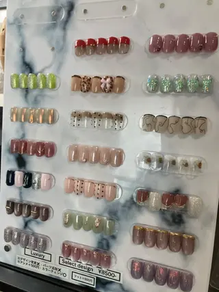 ネイル Legit nail salonのネイルデザイン