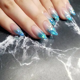 ミディアム ネイル クロキ 。のネイルデザイン