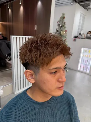 カラー メンズ R/🤎 パーマ&ブリーチ🔥のヘアスタイル