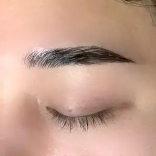 アイブロウ Haruna🎀 南森町/完全個室のマツエク・マツパデザイン