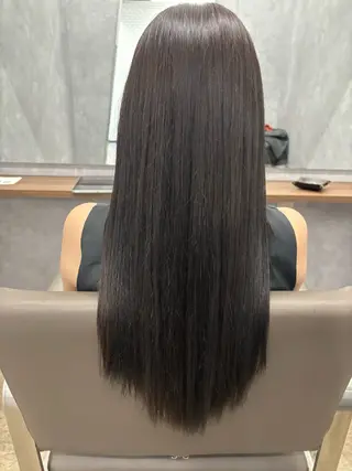 ロング カラー 山崎 美羽のヘアスタイル