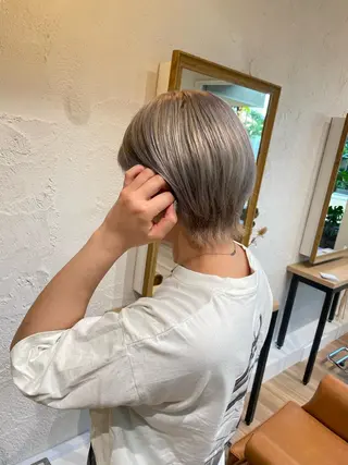 ショート カラー 大島 瑞穂　ビズヘアーのマツエク・マツパデザイン