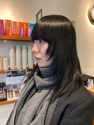 セミロング カラー ナチュラルヘア🫧 ナナミのヘアスタイル