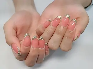 ネイル ビーケア自由が丘所属・えみ えみのネイルデザイン