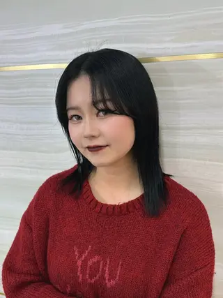 セミロング カラー 🩶mana🩶艶髪 /カラーオンカラーのヘアスタイル