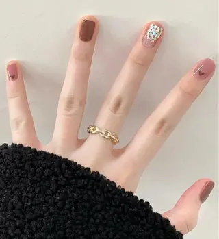 ネイル Hi Beauty 渋谷(ネイル、ハイパーナイフ6、脂肪れいきゃく、マッサージ＆エステサロン)所属・Hi beauty 渋谷のネイルデザイン