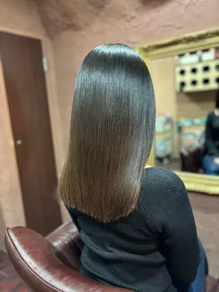 ミディアム 星野優弥 /アルカリ酸熱トリのヘアスタイル