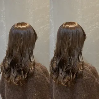 ミディアム カラー schon所属・み うのヘアスタイル