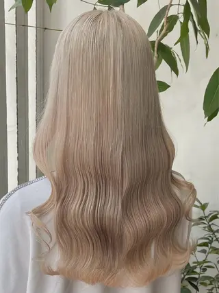 ロング カラー UNBLEACH ブリーチカラーのヘアスタイル