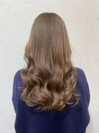 ロング カラー 齋藤 結愛のヘアスタイル