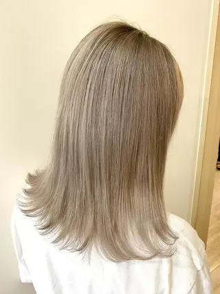 ミディアム カラー 服部 樹季のヘアスタイル