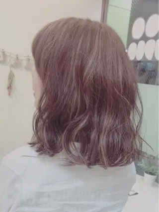 ミディアム カラー 西 めぐみのヘアスタイル