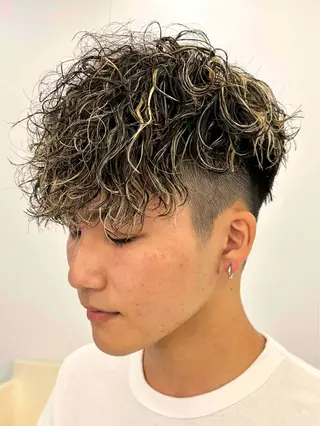 ショート カラー パーマ メンズ Vir by browのヘアスタイル