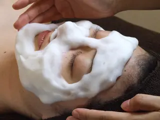 ミディアム カラー パーマ ヘアアレンジ メンズ キッズ ネイル マツエク・マツパ ニキビ・肌質改善専門 ♡人生が変わるサロンのエステ・リラクイメージ