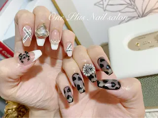 ネイル One Plus Nail Salonのネイルデザイン