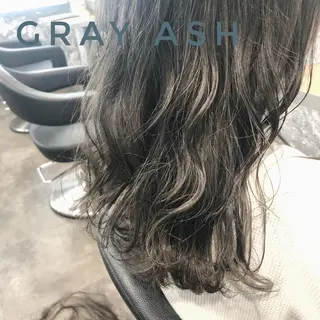 セミロング カラー YU-KA ✂︎ROSSOのヘアスタイル