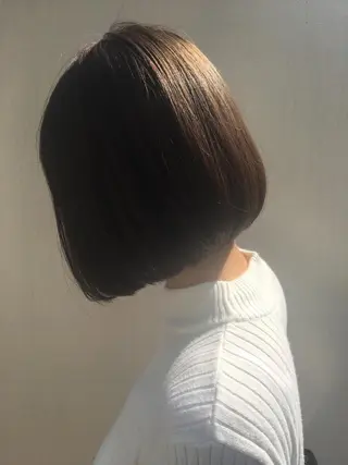 ミディアム カラー THE DAY所属・AKI HASHIMOTOのヘアスタイル